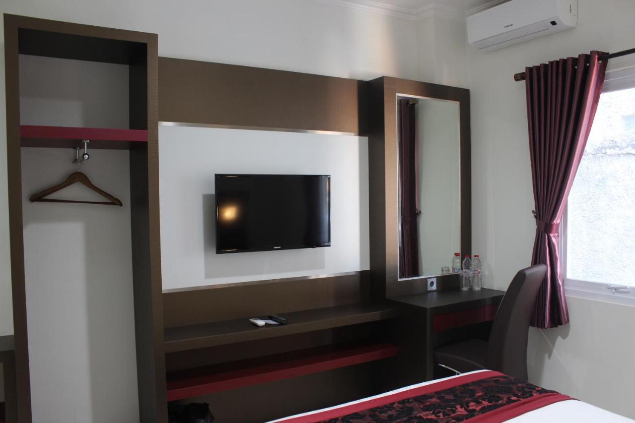 Idea'S Hotel Jalan Ibrahim Aji Bandung Luaran gambar